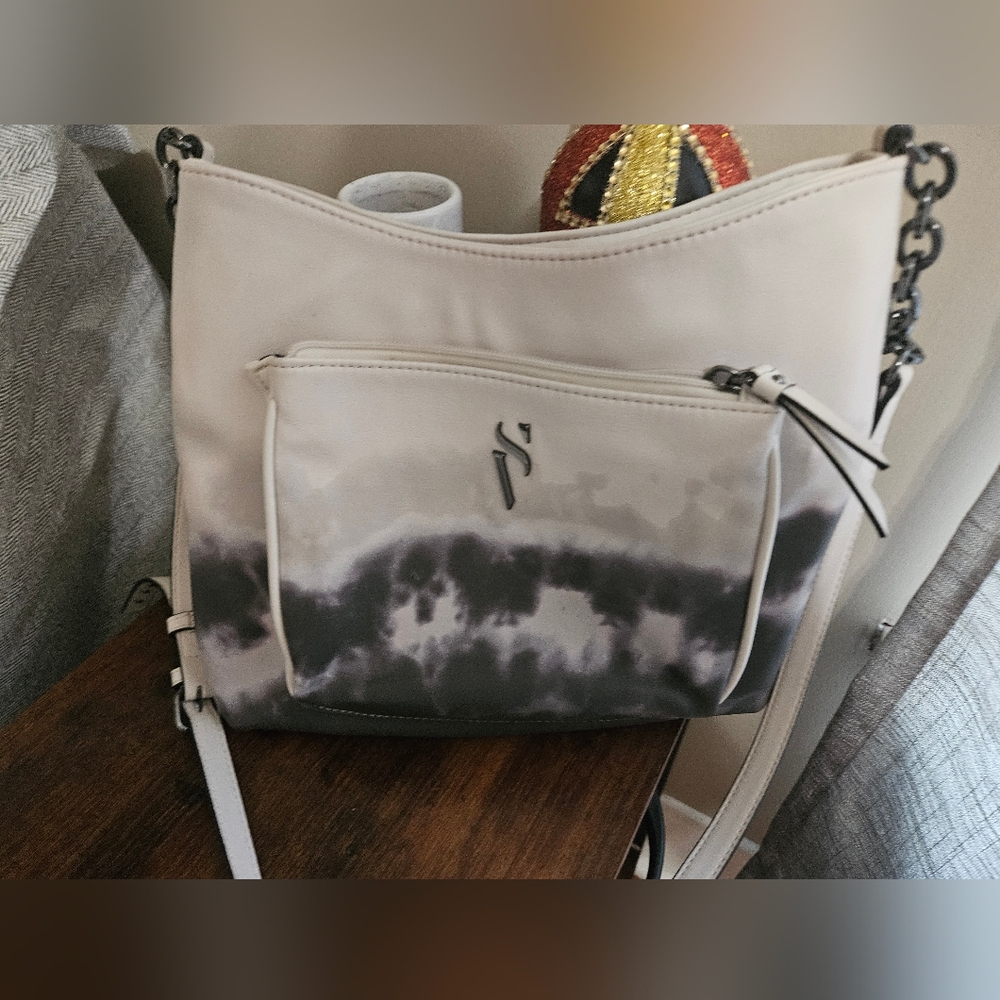 Simply Vera Crossbody EUC